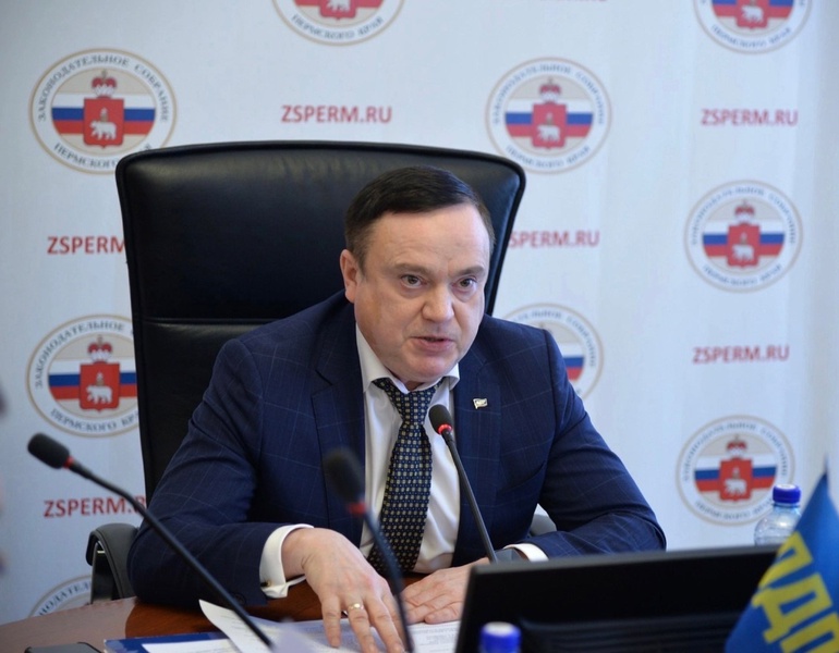 Олег Постников: важно увеличить количество соцрекламы в Пермском крае