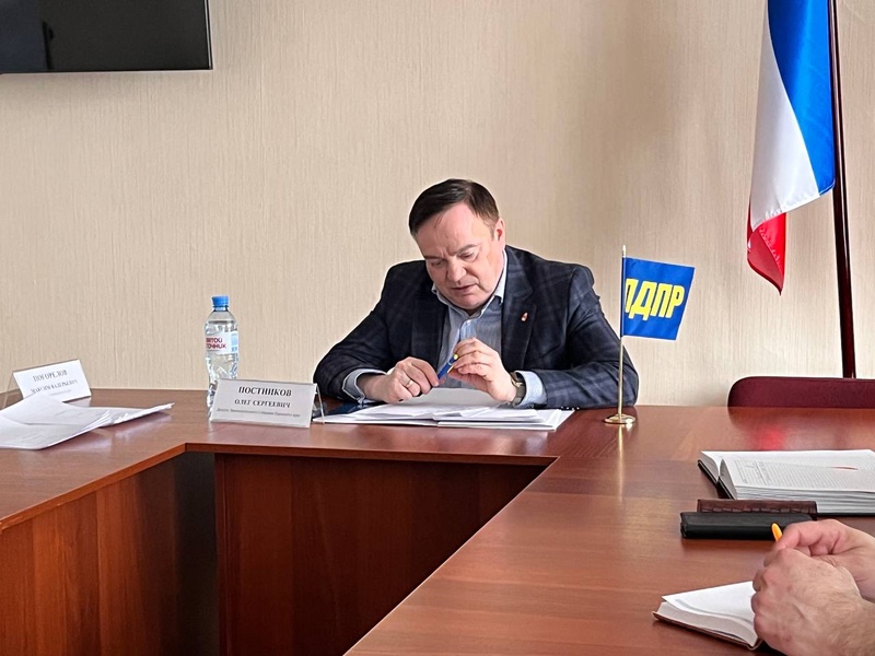 Олег Постников: Демографию России нужно поднимать поддержкой семей, а не ставкой на мигрантов