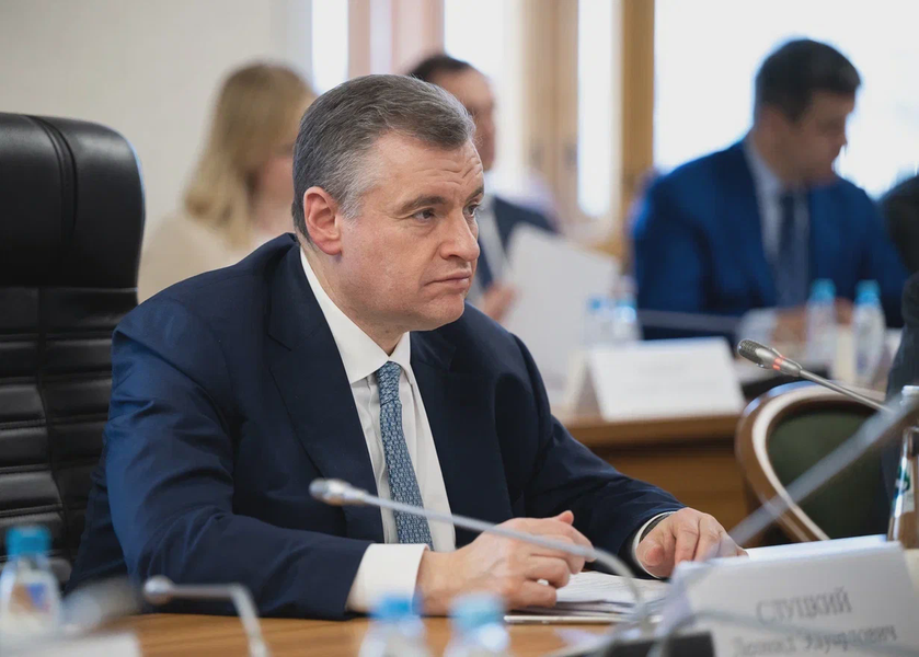 Минцифры поддержало инициативу Слуцкого о выплатах военкорам при ранении или гибели 