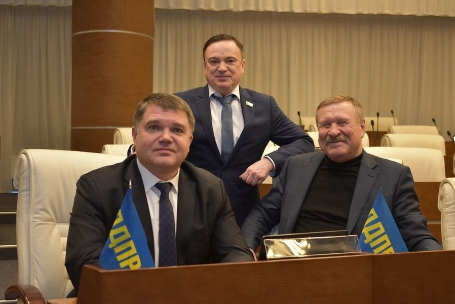 Депутат ЛДПР Олег Постников поздравил жителей Березников с Днем города