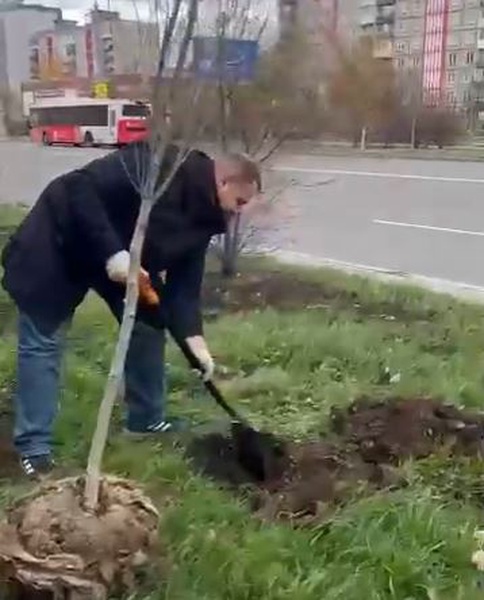 Наши волонтеры приняли участие в озеленении Перми