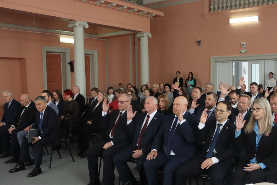Финальный этап выборов мэра города Артема состоялся при участии кандидата ЛДПР Вячеслава Гнездилова