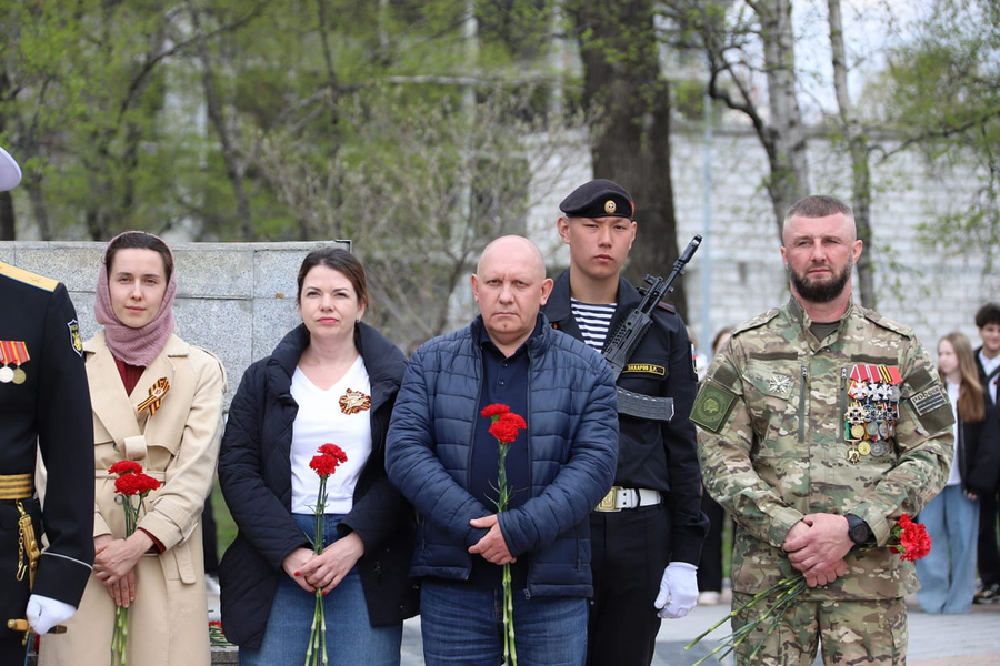 Инна Кошелева от имени ЛДПР почтила память героев Великой Отечественной войны в Парке Победы 