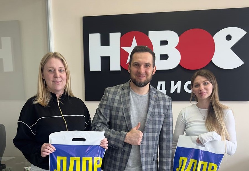 Вячеслав Гнездилов поздравил коллектив "Новое Радио" с профессиональным праздником