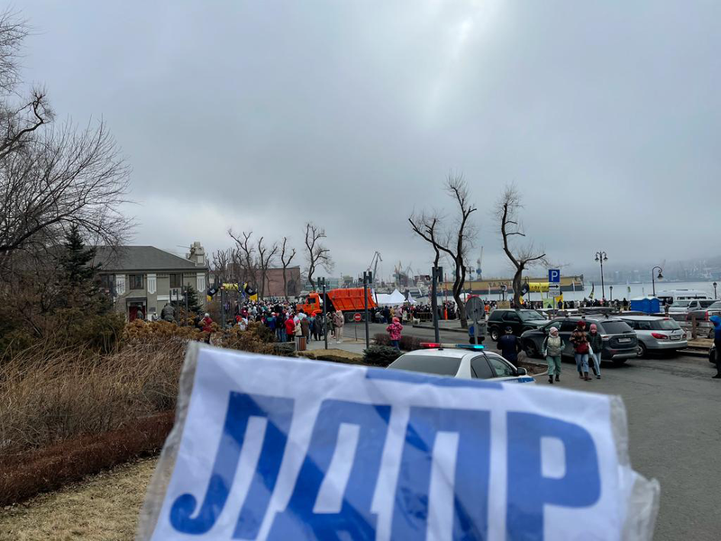 Спасские активисты ЛДПР на краевом мероприятии 10 000 шагов здоровья раздали 100 футболок
