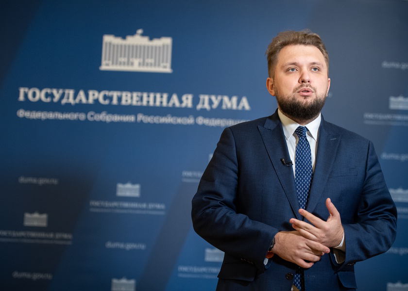 Борис Чернышов предложил ввести в школах уроки по безопасности в сфере ИИ