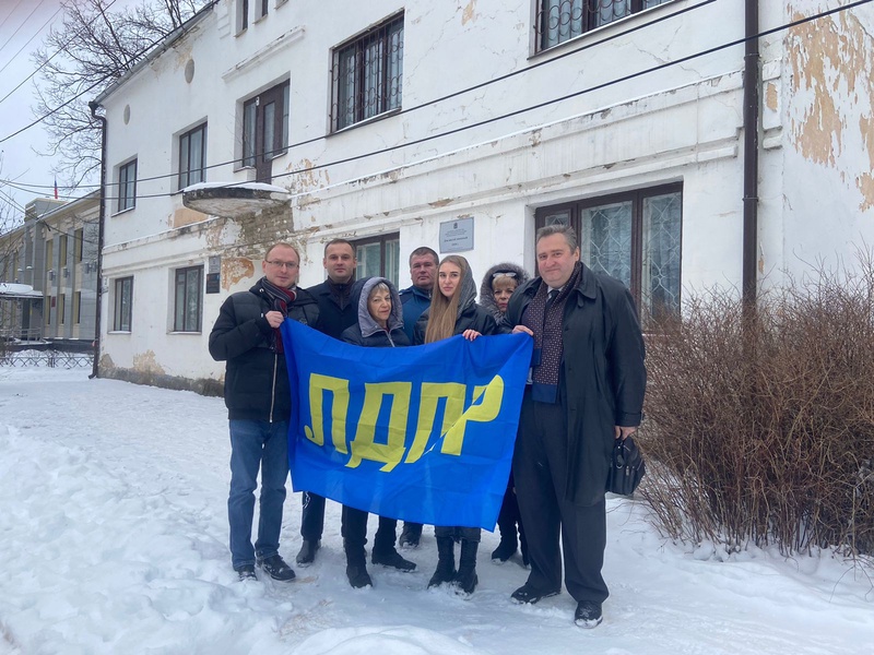 Сергей Леонов побывал в новой штаб-квартире ЛДПР в Печорах