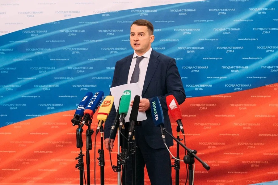 Письма о штрафах водителям лучше высылать через «Госуслуги», убеждён Ярослав Нилов 