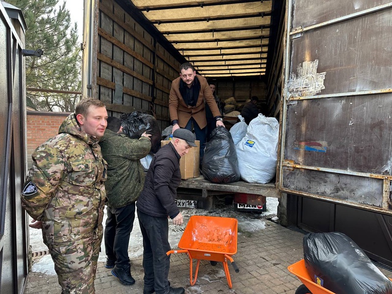 Новую партию гуманитарного груза для бойцов СВО сформировали активисты ЛДПР в Ростове