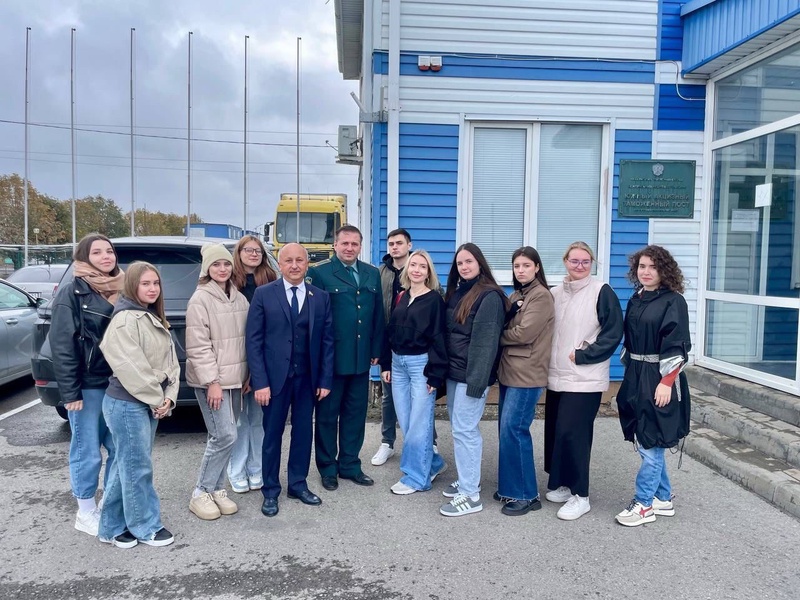Неделя парламентаризма с ЛДПР: уроки Жириновского для нового поколения