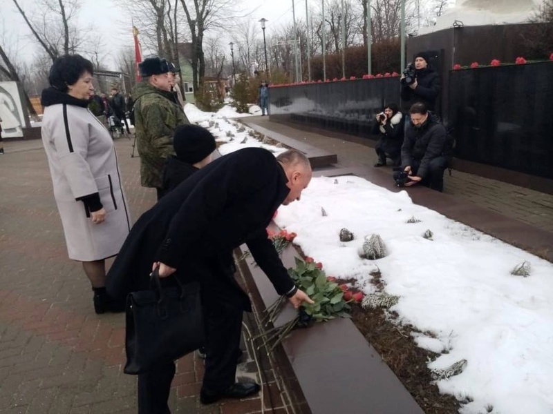 Депутат ЗСРО от ЛДПР Роман Климов поучаствовал в митинге, посвященном освобождению города Новошахтинска