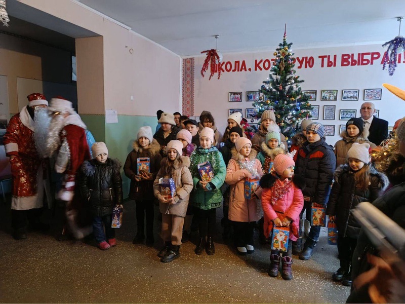 Новогоднее тепло для детей прифронтового поселка