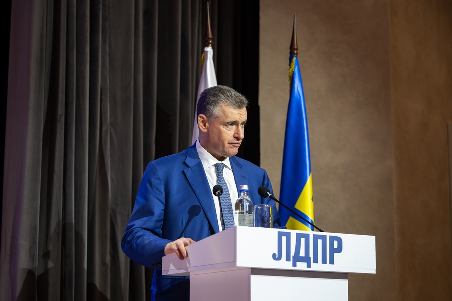 ЛДПР предлагает реформу здравоохранения: равные зарплаты врачей и расширение программы "Земский доктор"