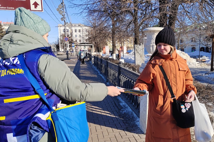 В Рязани продолжаются пикеты в поддержку Председателя ЛДПР Леонида Слуцкого