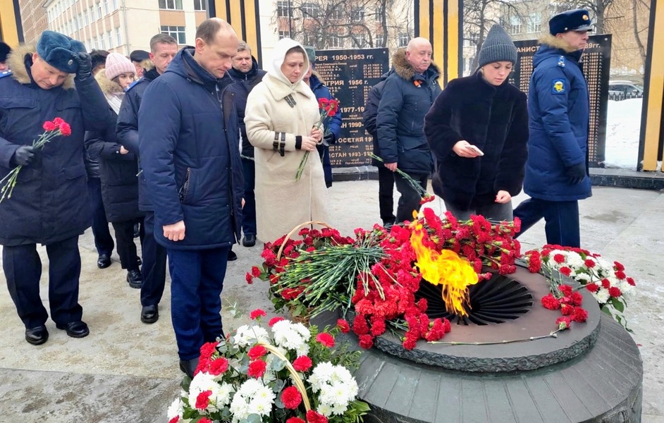 Активисты Рязанского регионального отделения ЛДПР почтили память воинов-интернационалистов