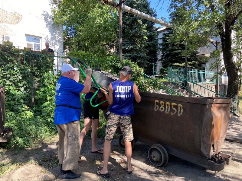 Работа волонтёров ЛДПР на Донбассе. Макеевка, хроника 31.08.2022