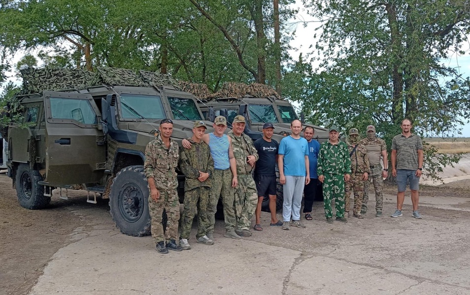 Депутат ЛДПР Александр Стариков доставил бойцам в зону СВО новую партию гуманитарного груза