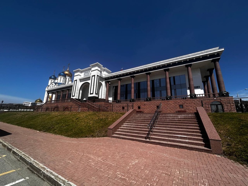 Сахалинские партийцы посетили исторический парк в Международный день музеев