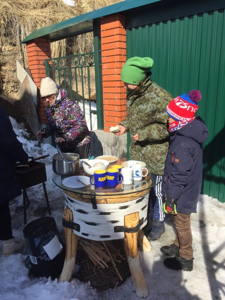 На Сахалине активисты ЛДПР подводят итоги масленичной недели