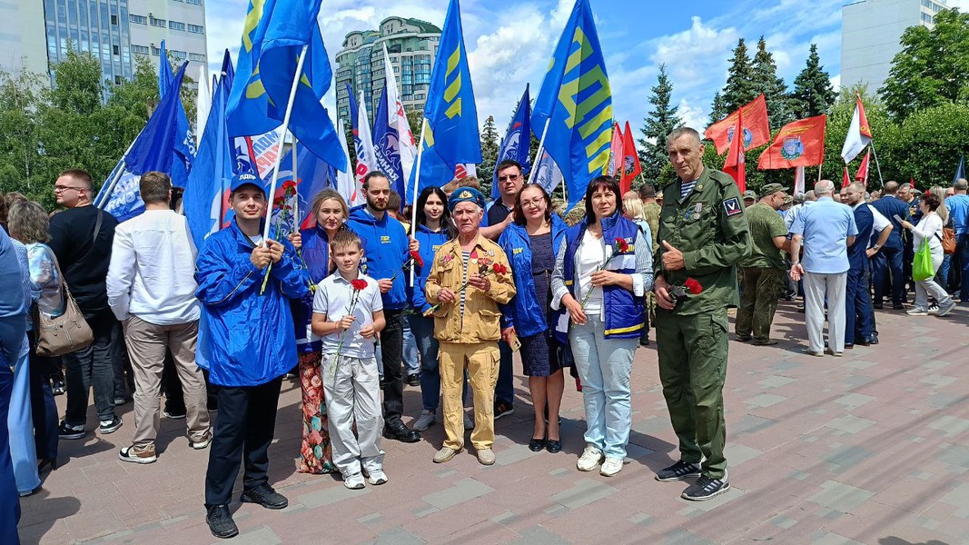 Активисты ЛДПР посетили торжественное мероприятие, посвященном Дню ветеранов боевых действий