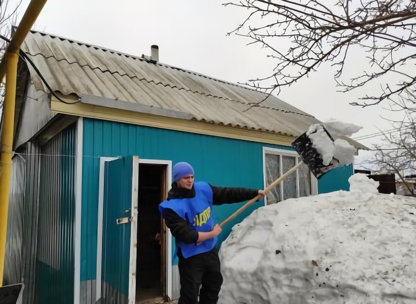 Партийцы Клявлино продолжают помогать землякам