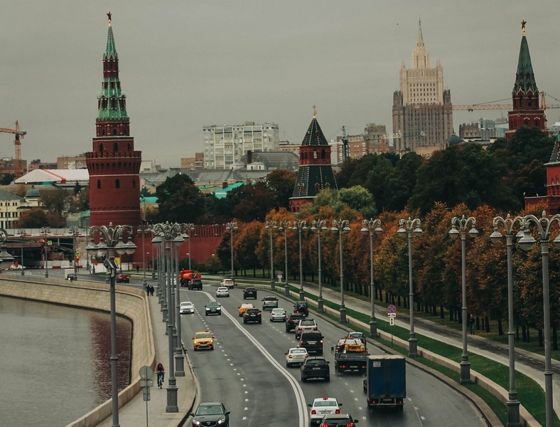 Устойчивое развитие вопреки давлению