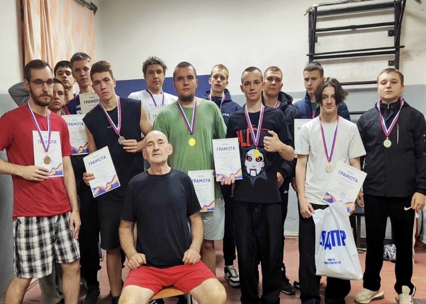 Турнир по становой тяге прошел в атлетическом клубе «Приволжский богатырь» при поддержке ЛДПР