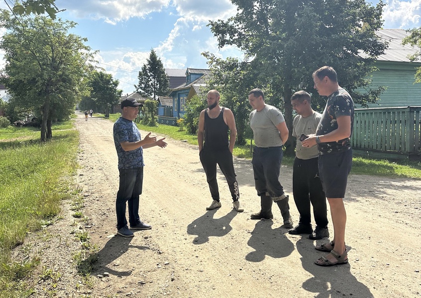 Массовый прием граждан провели депутаты от ЛДПР в День дачника 