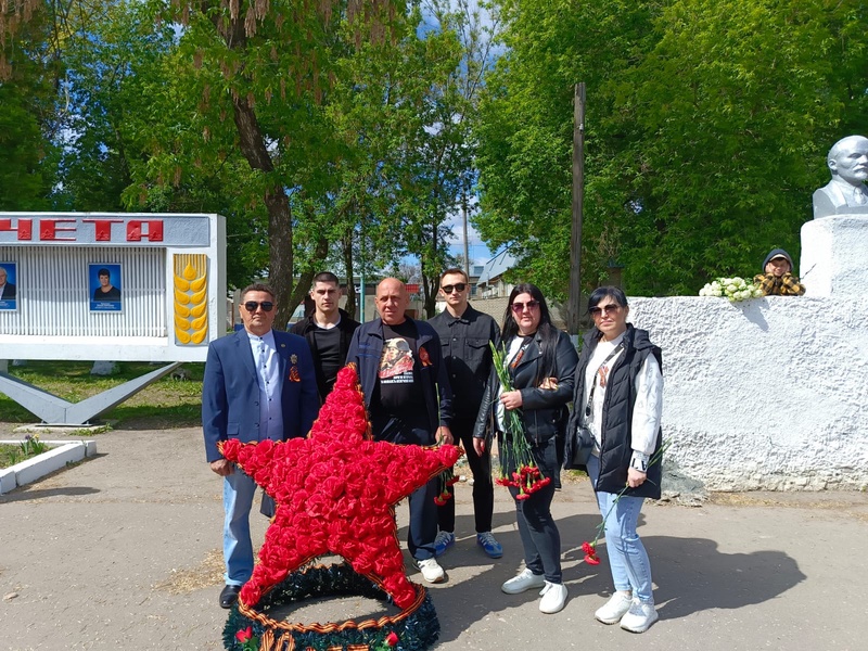 Партийцы по всей Саратовской области приняли участие в памятных мероприятиях в честь Дня Победы 