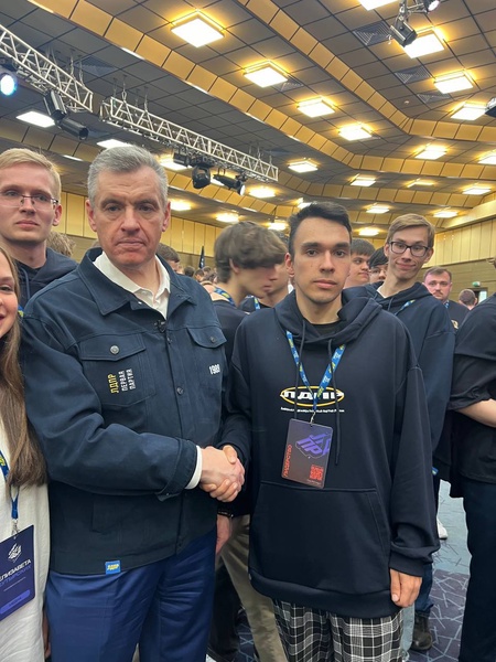 Всероссийский молодежный слет ЛДПР: новые знания - новые победы 