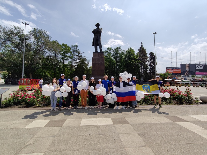 ЛДПР поздравила саратовцев с Днём России 