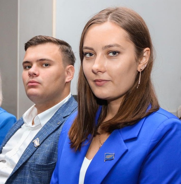 Коллектив Севастопольского отделения ЛДПР поздравляет Анастасию Столярову с Днём рождения 