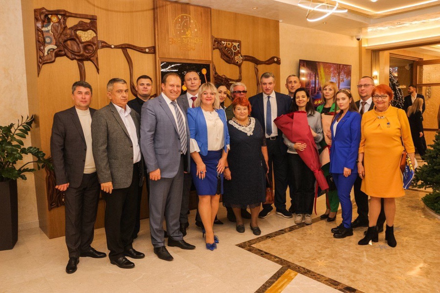 Плечом к плечу за общую Победу
