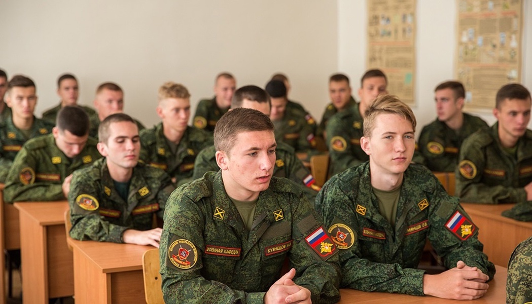 ЛДПР выступает за увеличение военно-учебных центров 