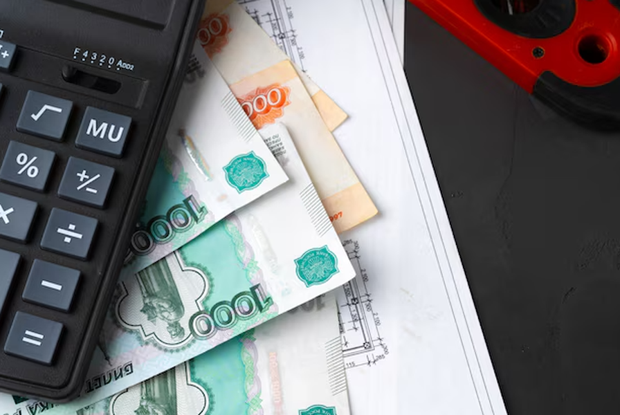 Илья Журавлев поздравляет сотрудников налоговой службы с праздником