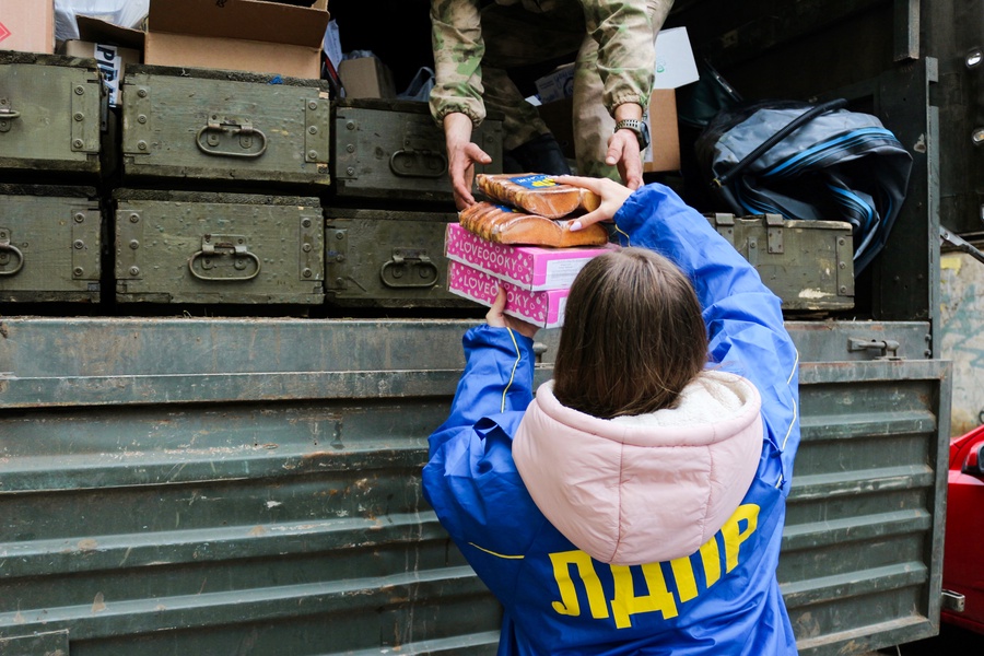 Севастопольские партийцы продолжают помогать участникам спецоперации 