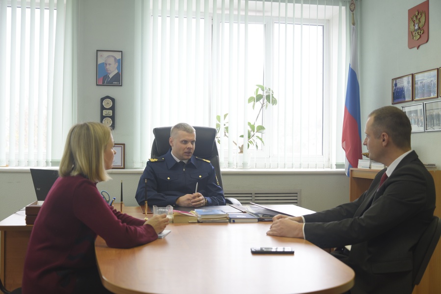 Сергей Леонов продолжает вникать в проблемы рыбаков-любителей