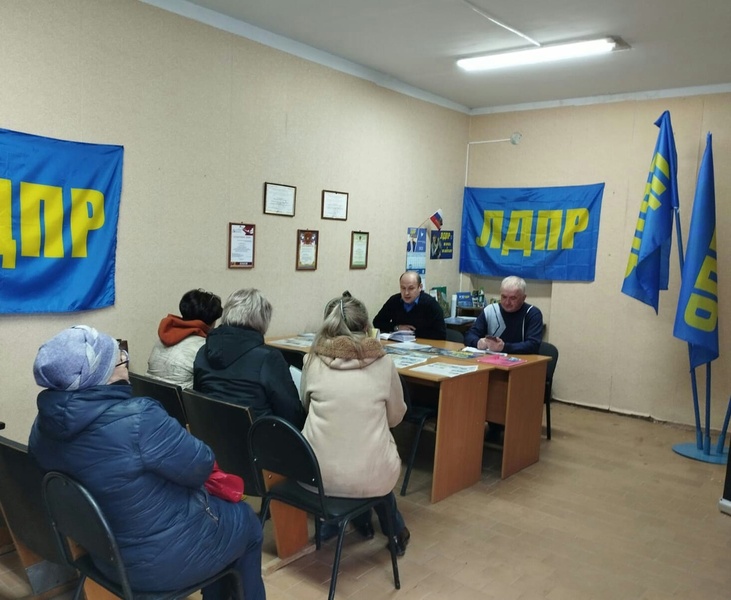 В Дорогобуже депутат от ЛДПР провел прием граждан