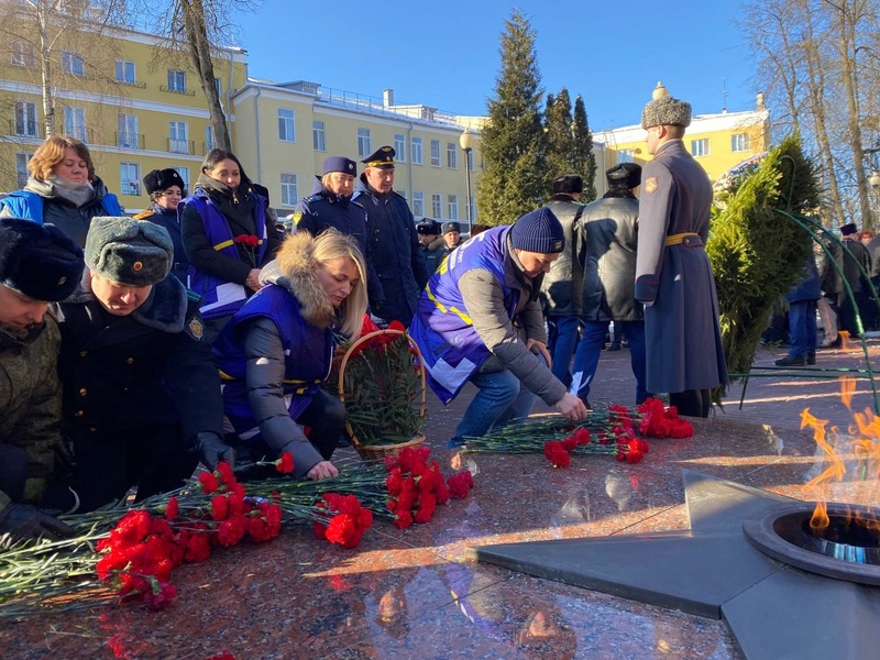 Вечная слава и память защитникам Отечества!