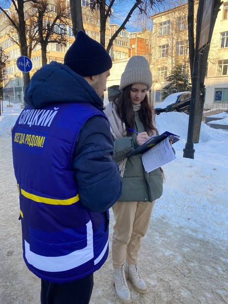 Смоленские партийцы узнают мнение жителей Смоленска в рамках опроса "Скажи правду Слуцкому"