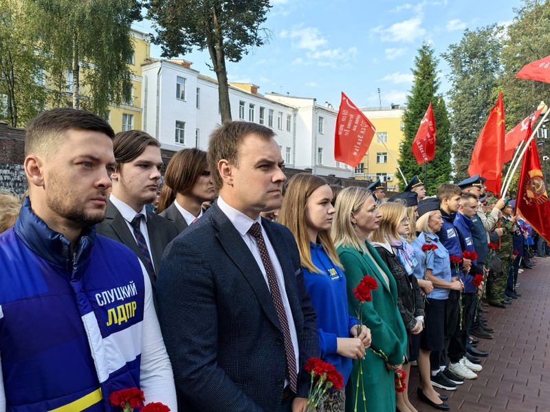 ЛДПР приняла участие в митинге, посвященном 81-ой годовщине освобождения Смоленщины от фашистов