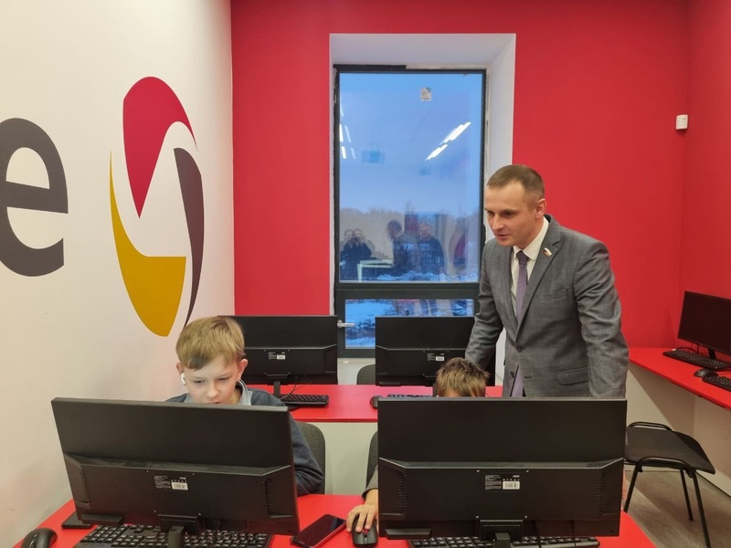 Сергей Леонов оценил работу Смоленской IT-Академии