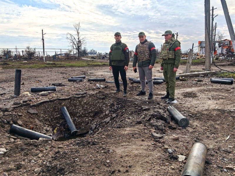 Смоленские партийцы привезли гумпомощь бойцам, освободившим Суджанский район