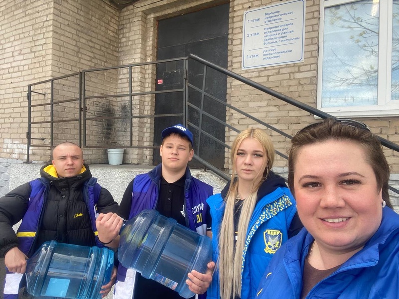Смоленские партийцы помогают в доставке гумпомощи бойцам СВО