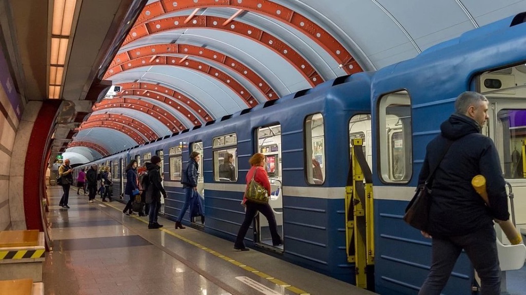 Спб метро в картинках