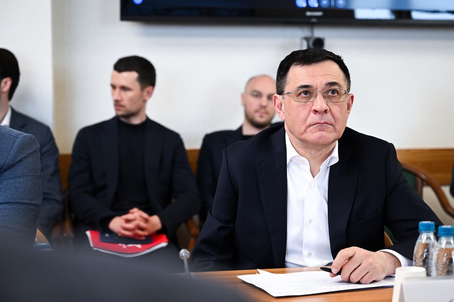 "Испанский стыд": Селезнев о налоге на суши и пиццу от КПРФ