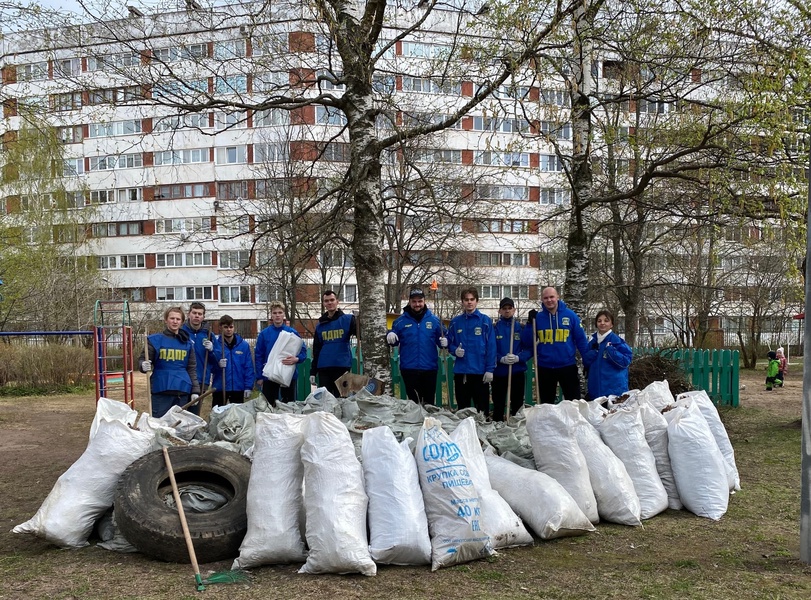 Общегородской субботник поддержали в ЛДПР