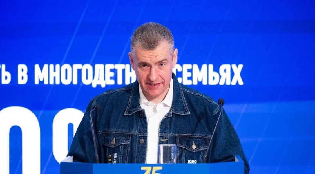 Запись к врачу в Петербурге - на три недели вперёд.  ЛДПР требует вернуть кадры в медицину