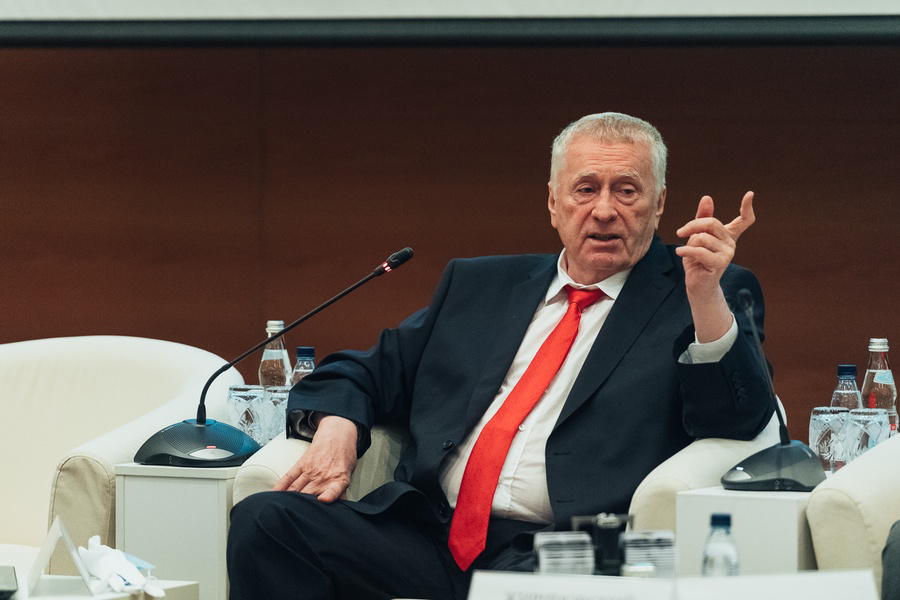 Лидер ЛДПР о зимних выходных 