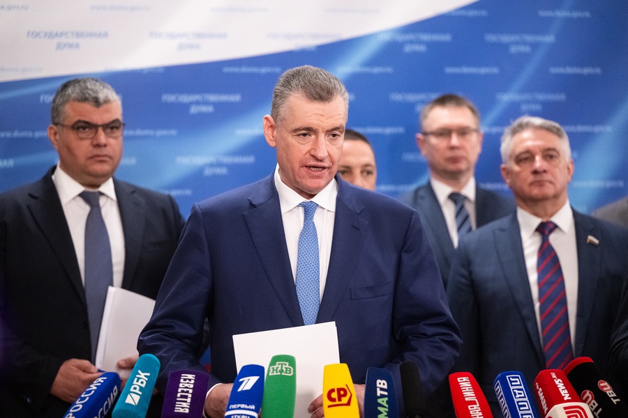 Слуцкий назвал "бредом" идею отключения интернета для повышения рождаемости